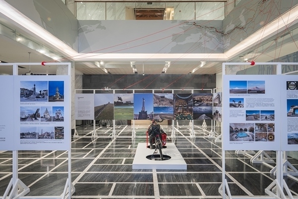 “東游記”展覽。校方供圖