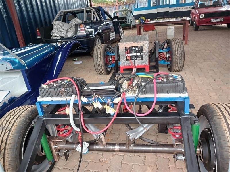 “老爺車(chē)”的跟上電動(dòng)潮流。索尚古夫技術(shù)高中供圖