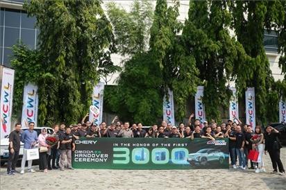 8月3日，中國車企奇瑞在雅加達(dá)舉行活動(dòng)，慶祝在印尼交付第3000輛電動(dòng)汽車OMODA E5。奇瑞汽車印度尼西亞銷售公司供圖