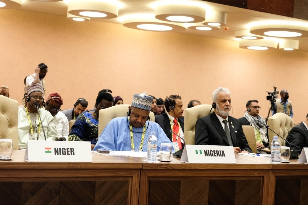 1月20日，與會代表出席在烏干達首都坎帕拉舉行的不結(jié)盟運動第19次峰會閉幕式。新華社發(fā)（阿佳拉·納瓦達攝）