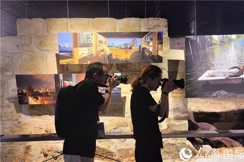 金磚國家城市主題攝影展現(xiàn)場。 人民網(wǎng)記者 于宏建攝