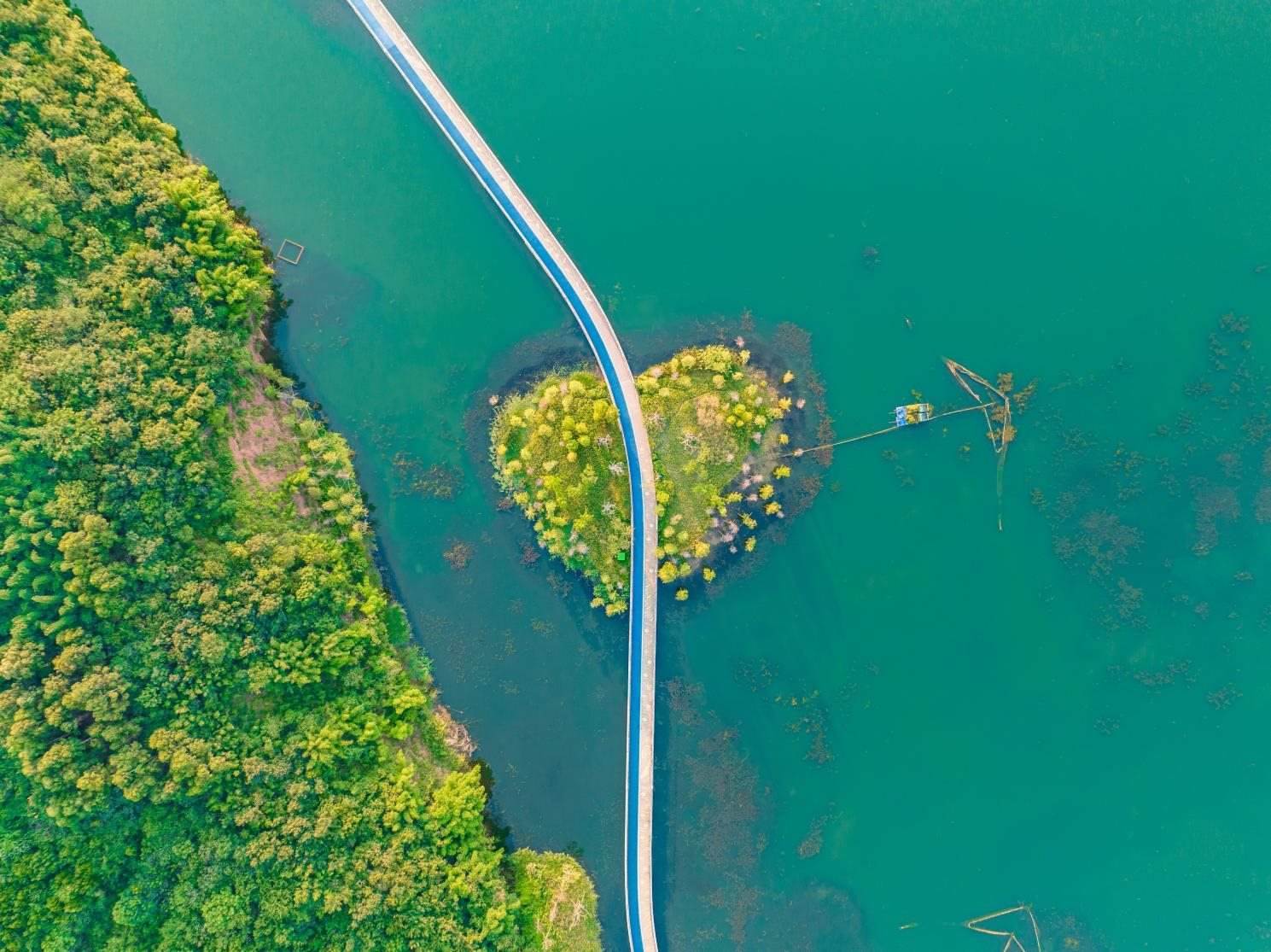 興隆湖棧道。四川天府新區(qū)融媒體中心供圖 攝影：馬驥）