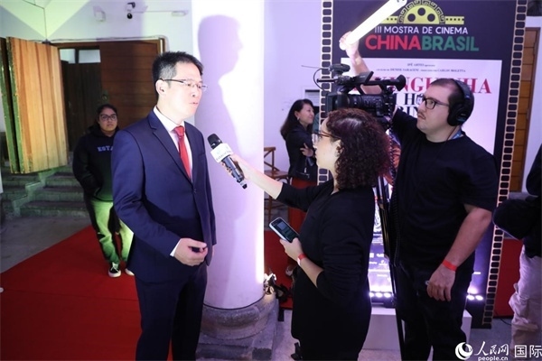 第三屆中國－巴西電影展主辦方巴西康橋博智文化傳媒公司總經(jīng)理陳翔廣在接受媒體采訪時(shí)表示，希望通過中巴電影展這個(gè)平臺(tái)促進(jìn)兩國文化交流，把更多的中國影視作品引進(jìn)巴西。人民網(wǎng)記者 陳一鳴攝