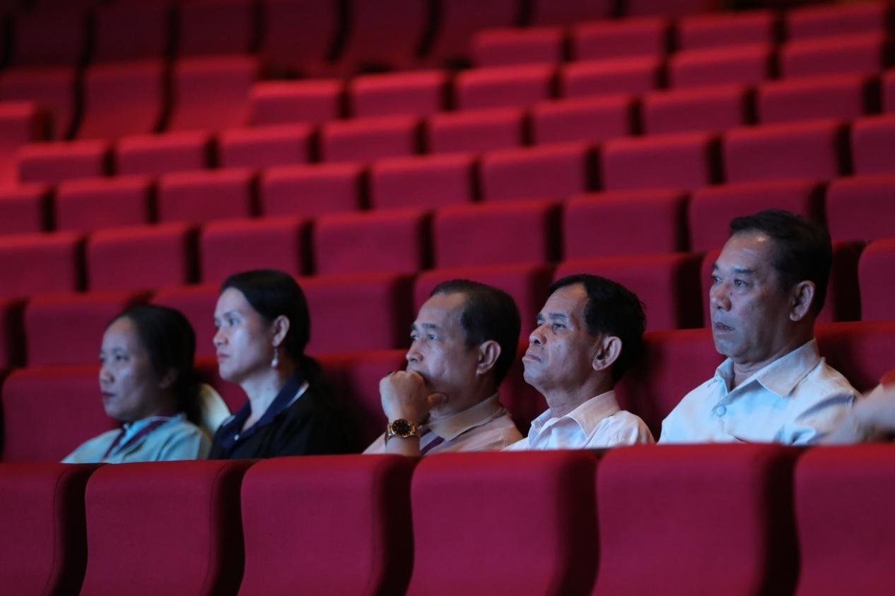 亞洲媒體考察團在觀眾席就座?！吨袊?jīng)濟周刊》記者 肖翊攝