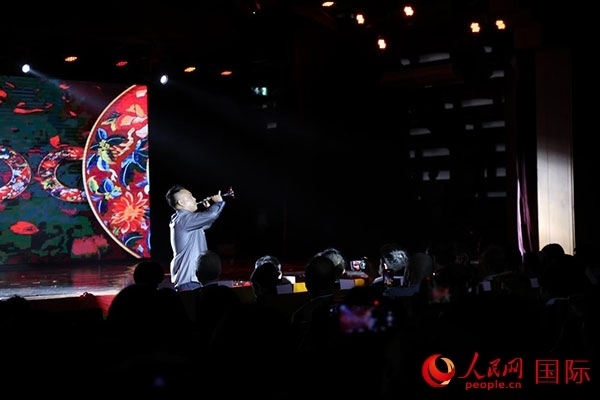 演出現(xiàn)場，演員帶來嗩吶獨奏《看秧歌》。人民網(wǎng)記者 楊一攝