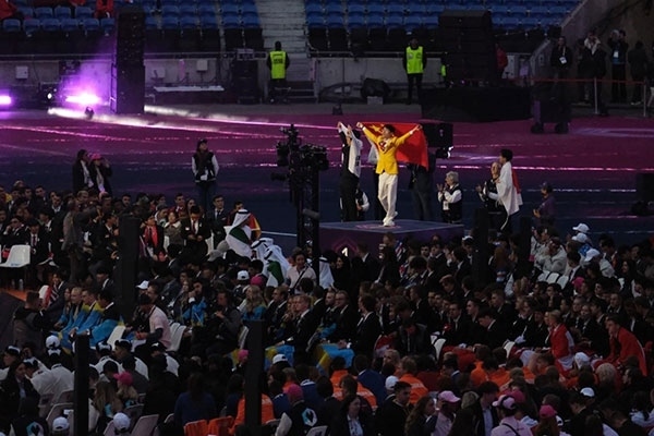 中國(guó)選手登上最高領(lǐng)獎(jiǎng)臺(tái)。人民網(wǎng)記者 于超凡攝