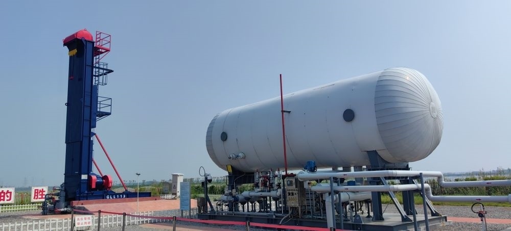 2024年8月30日，勝利油田萊113區(qū)塊CCUS項(xiàng)目現(xiàn)場(chǎng)。新華社記者 陳國(guó)峰 攝