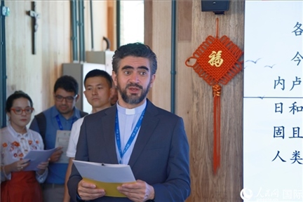 里約天主教大學(xué)校長安德森·佩德羅索在活動(dòng)現(xiàn)場致辭。人民網(wǎng)記者 陳海琪攝