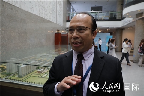 馬來西亞駐華使館參贊阿茲蘭接受人民網(wǎng)采訪。人民網(wǎng) 王婧攝