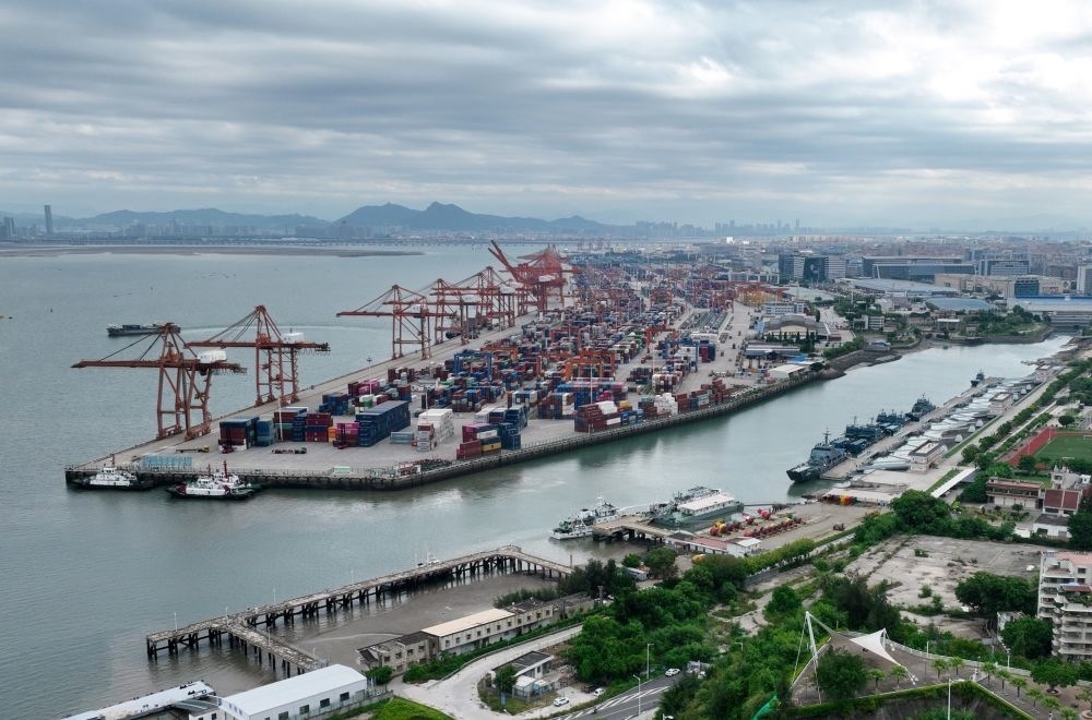 這是中國（福建）自由貿易試驗區(qū)廈門片區(qū)內的廈門海天碼頭（2024年9月4日攝）。