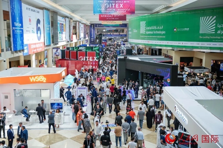 迪拜世界貿易中心場館內一角。人民網 塔里克·易卜拉欣攝