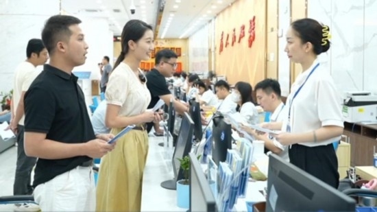 直播現(xiàn)場(chǎng)。海南省營(yíng)商廳供圖