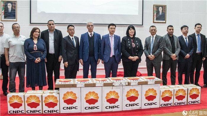 中企向阿爾及利亞大學捐贈電教設備活動現(xiàn)場。人民網記者 郝瑞敏攝