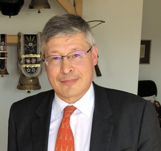 瑞士日內(nèi)瓦伯爾尼大區(qū)經(jīng)濟發(fā)展署前署長、經(jīng)濟學(xué)家 菲利普·莫尼耶