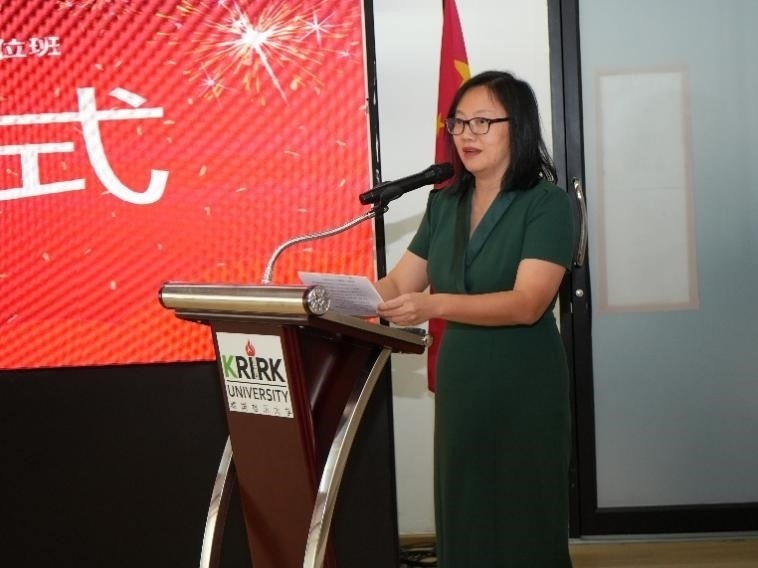 泰國(guó)華文教師公會(huì)主席羅鐵英致辭。主辦方供圖