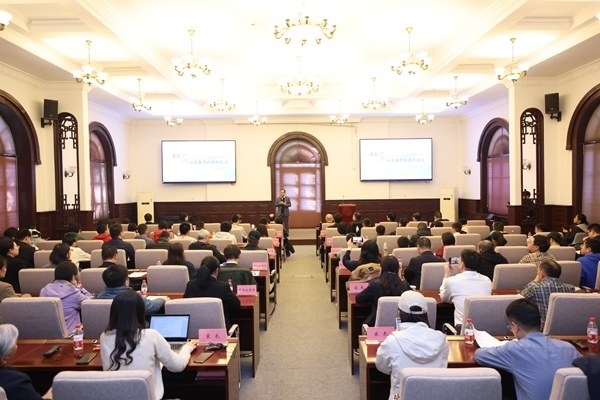 “杰出少年示范數(shù)學(xué)班”開班儀式現(xiàn)場。校方供圖