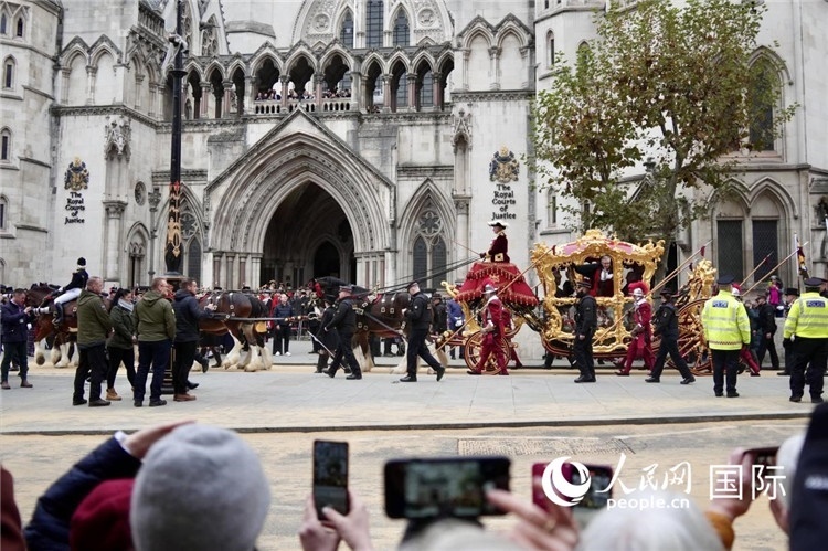 2024倫敦金融城市長(zhǎng)就職巡游現(xiàn)場(chǎng)。吳若鳴攝
