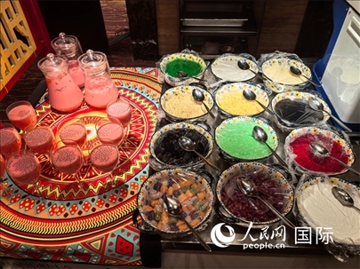 馬來西亞美食節(jié)現(xiàn)場準(zhǔn)備的美食。人民網(wǎng) 楊春燕攝