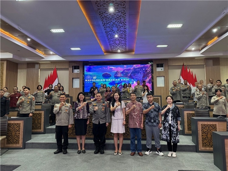 開班儀式結(jié)束合影 活動(dòng)主辦方供圖