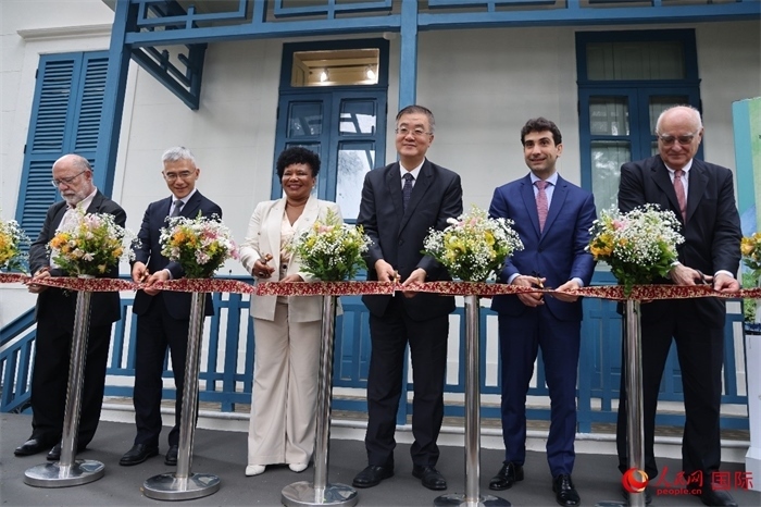 活動(dòng)上，中巴嘉賓共同為“茶緣·中巴友誼園”剪彩，標(biāo)志著中巴友誼園中“茶之道”展覽正式開幕。人民網(wǎng)記者 張志文攝