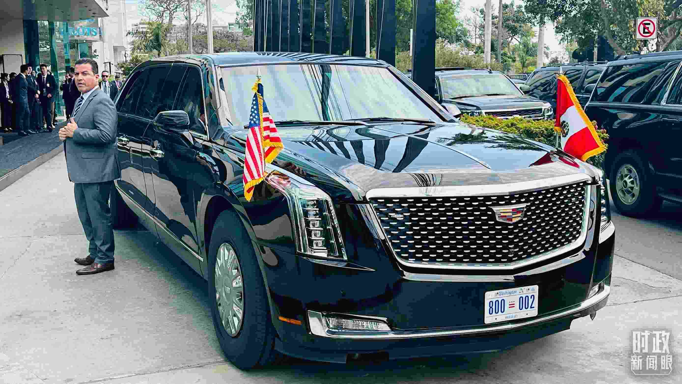美國總統(tǒng)拜登乘車抵達(dá)中美元首會晤現(xiàn)場。（總臺央視記者范一鳴拍攝）
