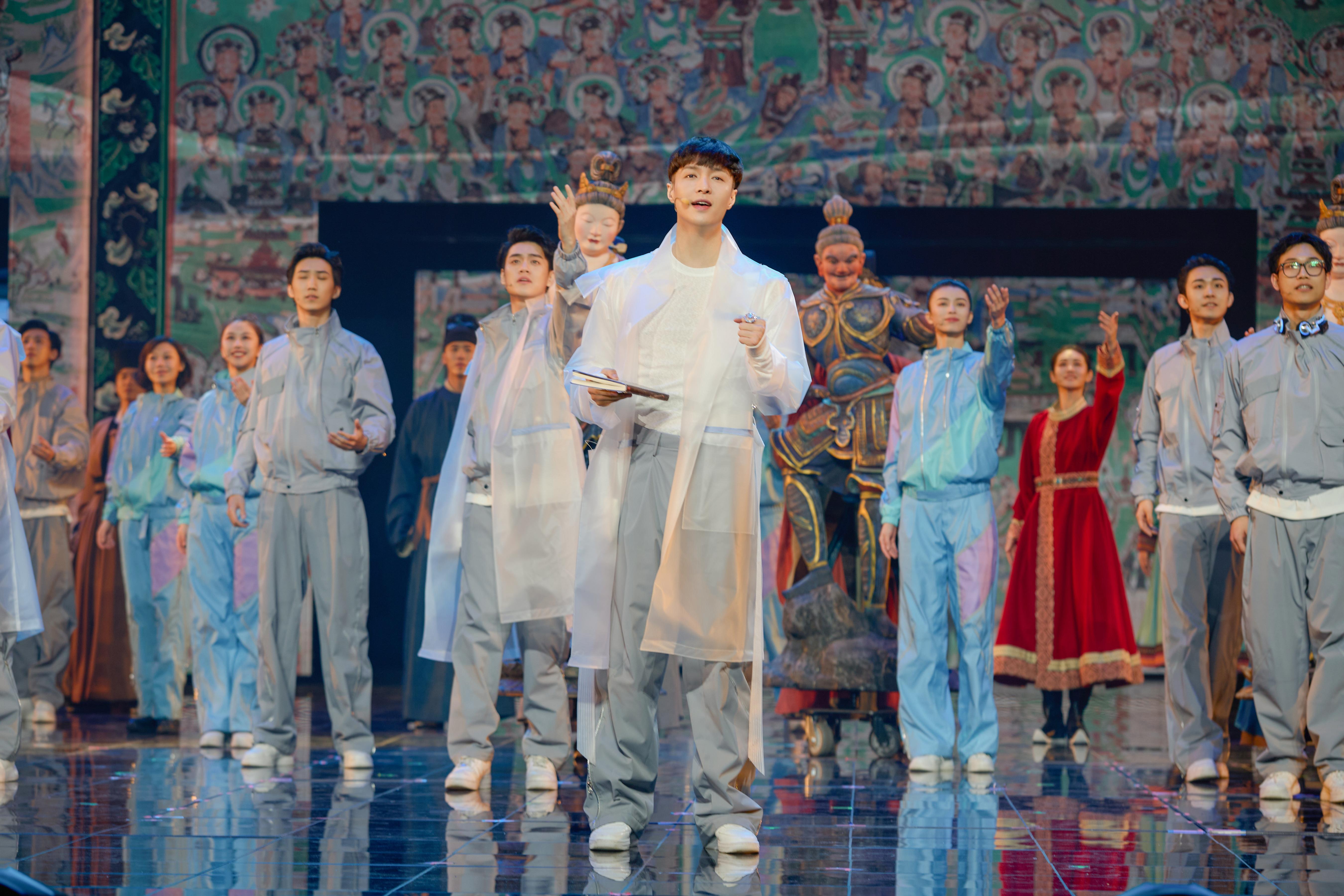 《受到召喚·敦煌》劇照。中國國家話劇院供圖