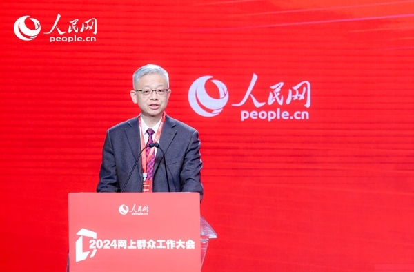 寧夏回族自治區(qū)銀川市委社會工作部副部長李卒作實踐分享。人民網 鄂智超攝