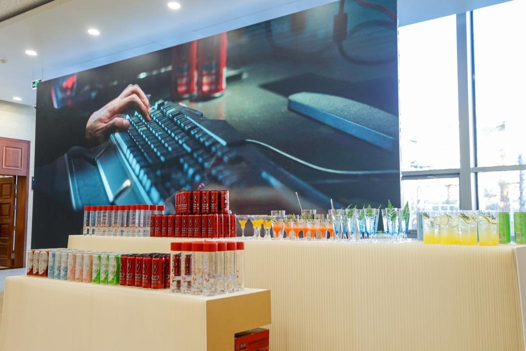 展區(qū)里的特調(diào)飲品區(qū)域。王佳雨攝