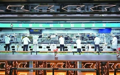 山東青島一家企業(yè)的生產(chǎn)車間。新華社發(fā)