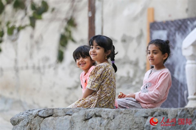 庫姆扎爾村的兒童。人民網(wǎng) 塔里克·易卜拉欣攝