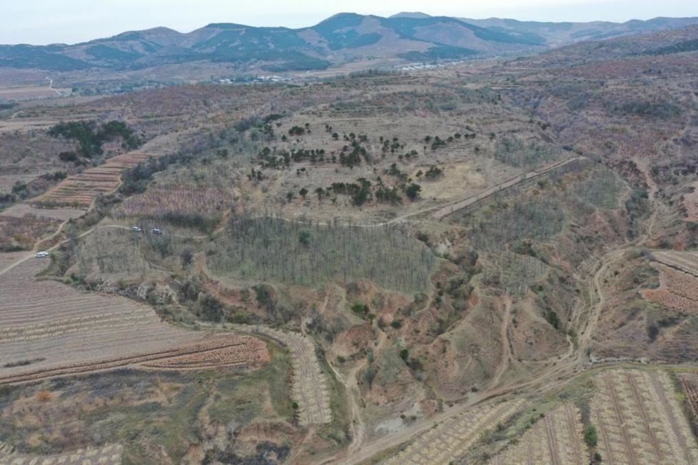 朝陽凌源無白丁遺址群(2024年11月23日攝)。新華社發(fā)(遼寧省文物考古研究院供圖)