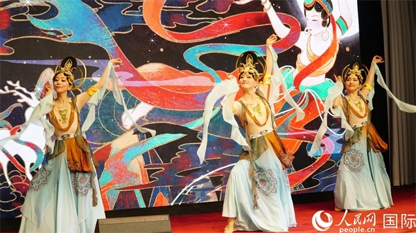 敦煌舞蹈表演。人民網(wǎng) 蔣曉辰攝