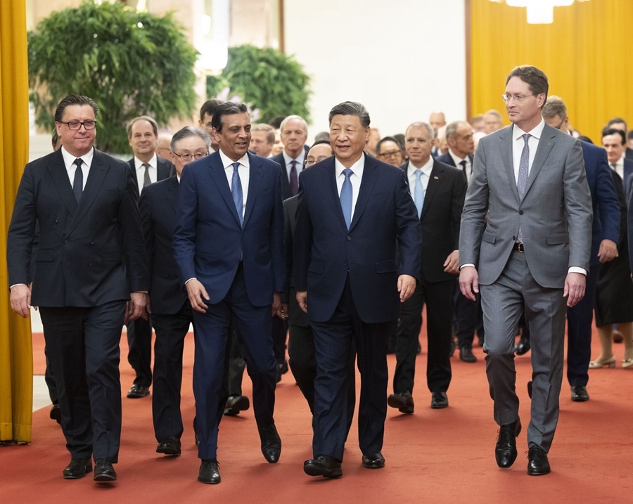 △3月28日上午，國家主席習(xí)近平在北京人民大會(huì)堂會(huì)見國際工商界代表。