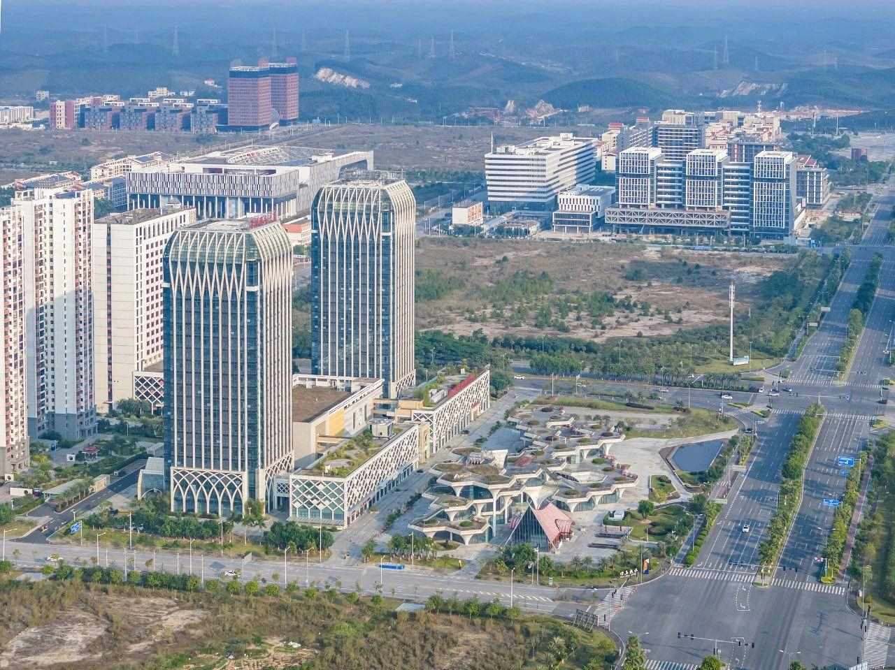 2023年11月，廣西欽州，航拍中國(guó)—馬來(lái)西亞欽州產(chǎn)業(yè)園區(qū)。