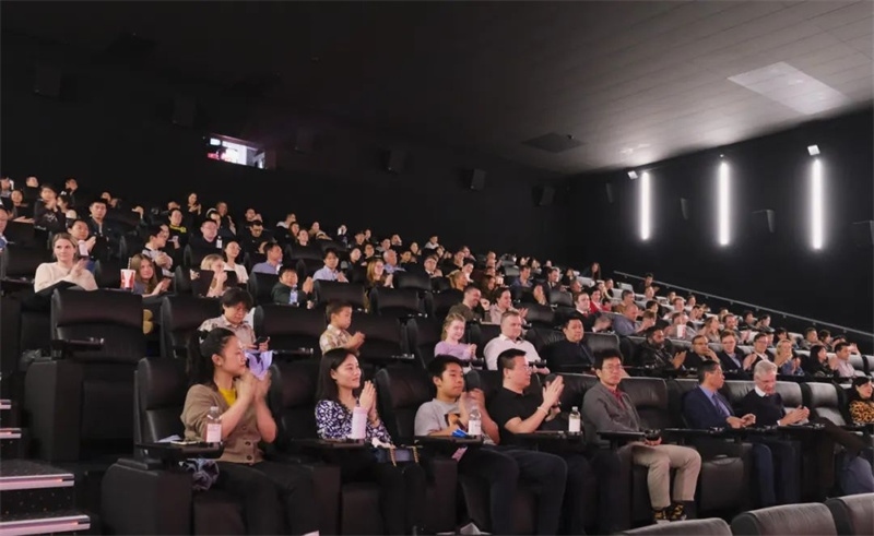 觀影現(xiàn)場。中國駐丹麥大使館供圖