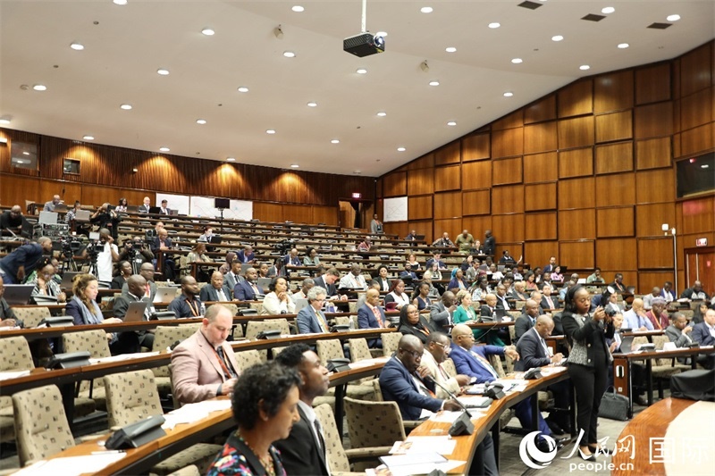 圖為對(duì)話會(huì)現(xiàn)場(chǎng)。人民網(wǎng)記者 戴楷然攝