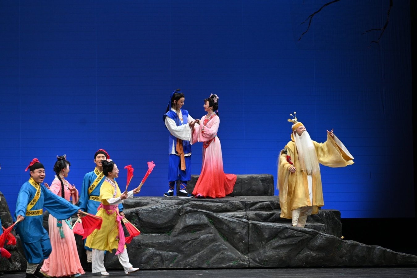 《七妹與蛇郎》演出劇照。國家大劇院供圖