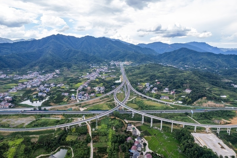 確?；緦?shí)現(xiàn)社會主義現(xiàn)代化取得決定性進(jìn)展——寫在黨的二十屆四中全會召開之際